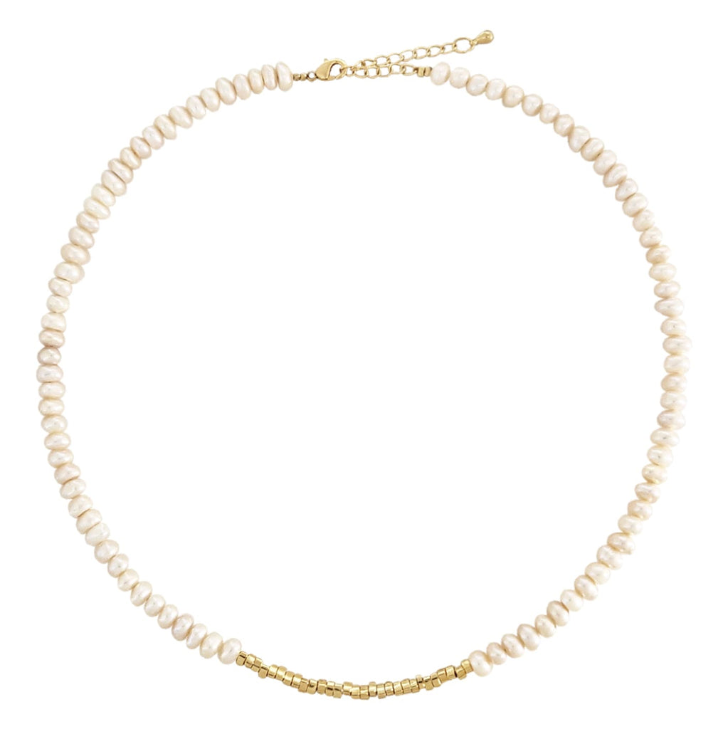 Freshwater Pearls Necklace w/ Golden Details